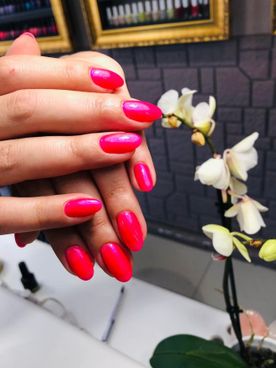 Klodiana fuschia red iridizon nails